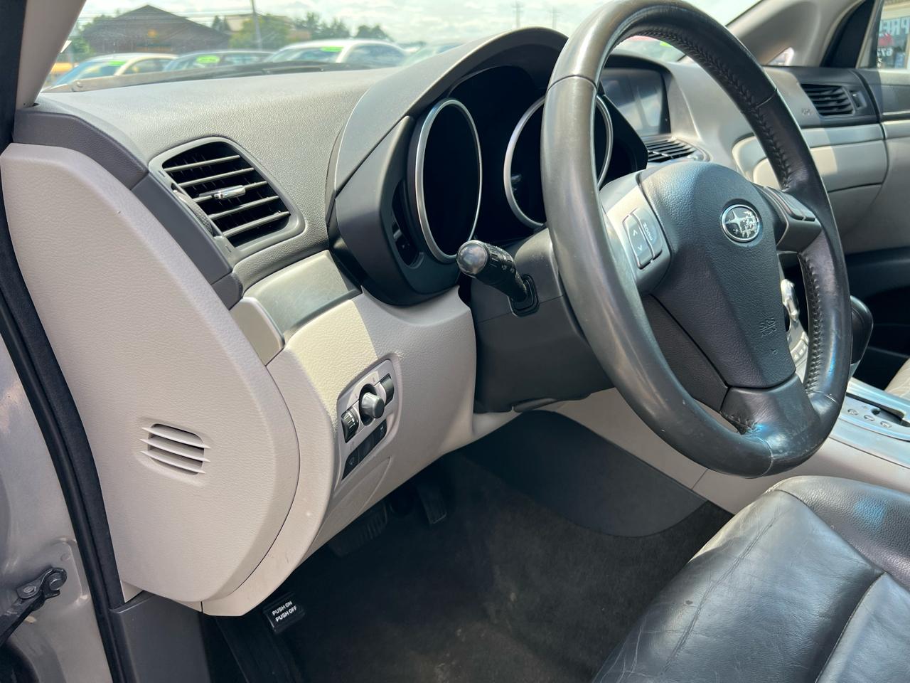 Subaru Tribeca Limited 5-Passenger 2009