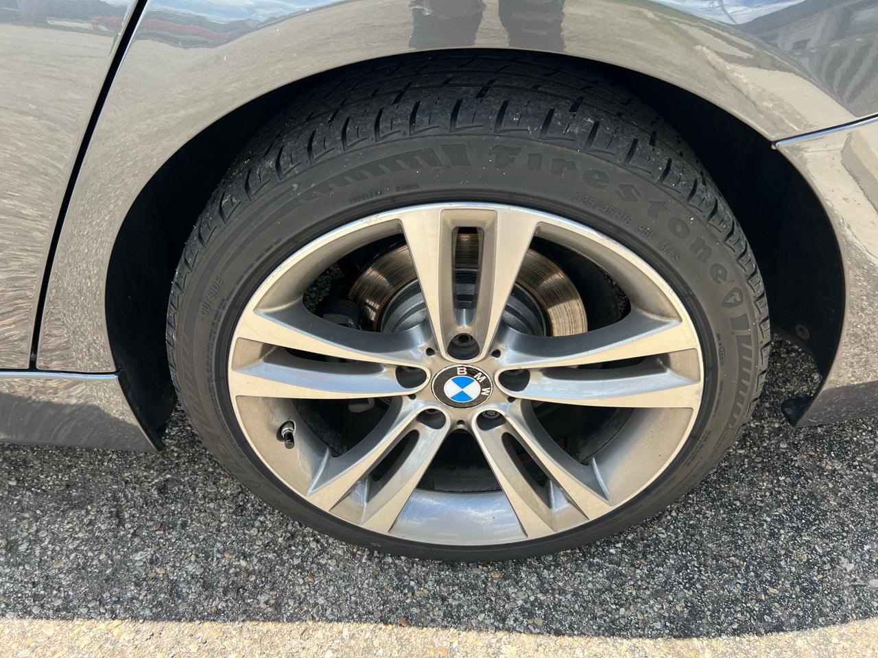 BMW 3-Series 330i SULEV Sedan 2017