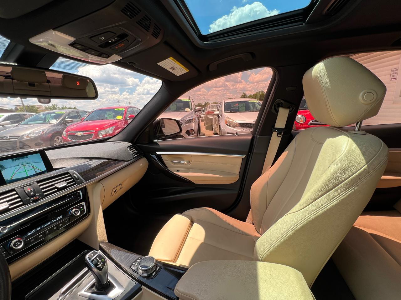 BMW 3-Series 330i SULEV Sedan 2017
