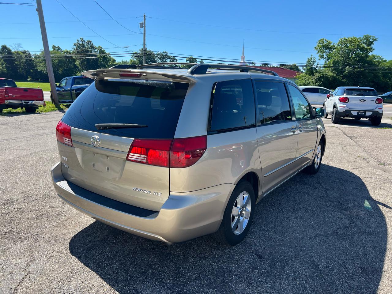 Toyota Sienna XLE 2005