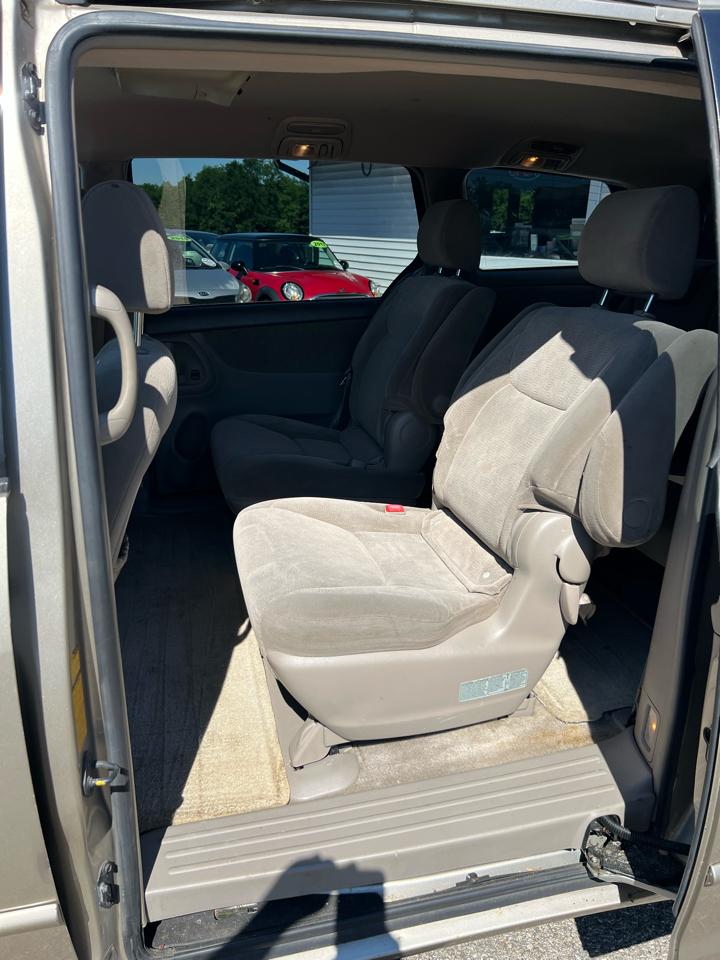 Toyota Sienna XLE 2005