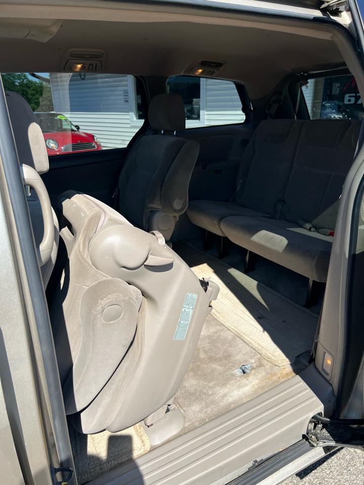 Toyota Sienna XLE 2005