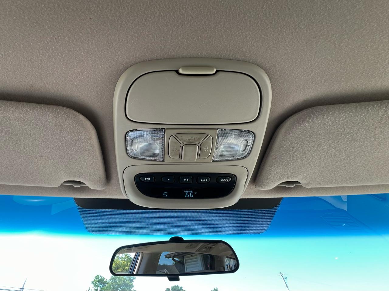 Toyota Sienna XLE 2005