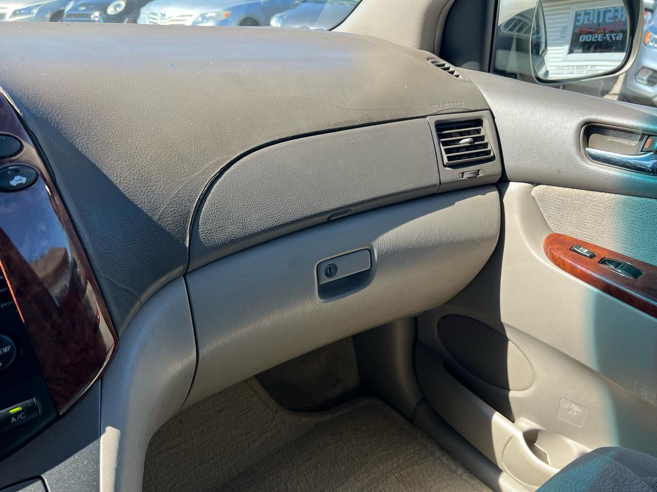 Toyota Sienna XLE 2005