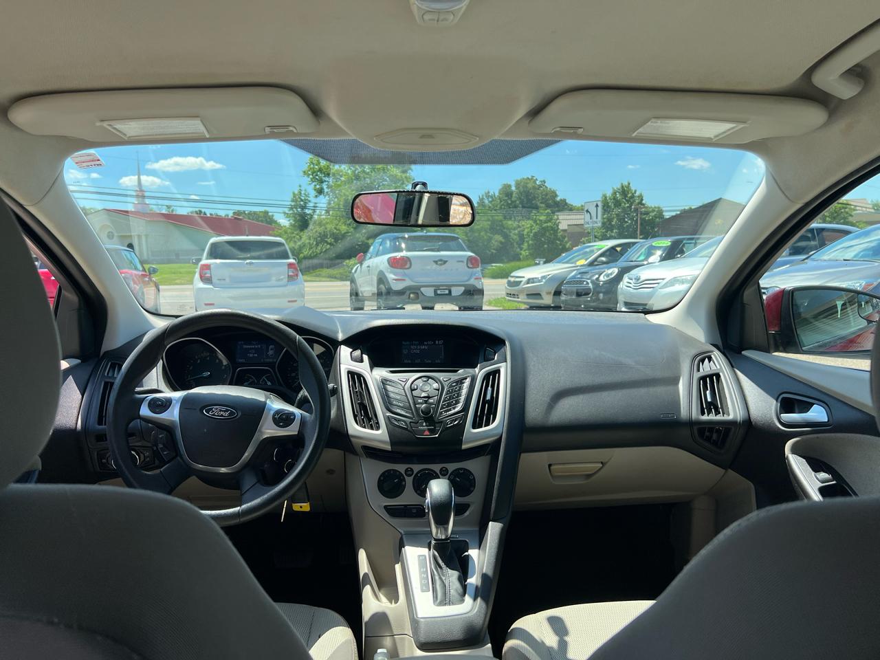 Ford Focus SE Hatch 2014