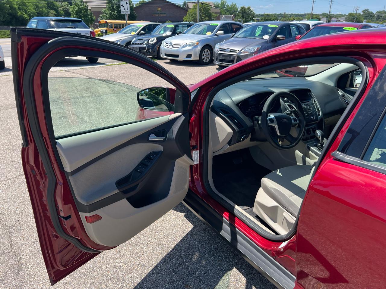 Ford Focus SE Hatch 2014