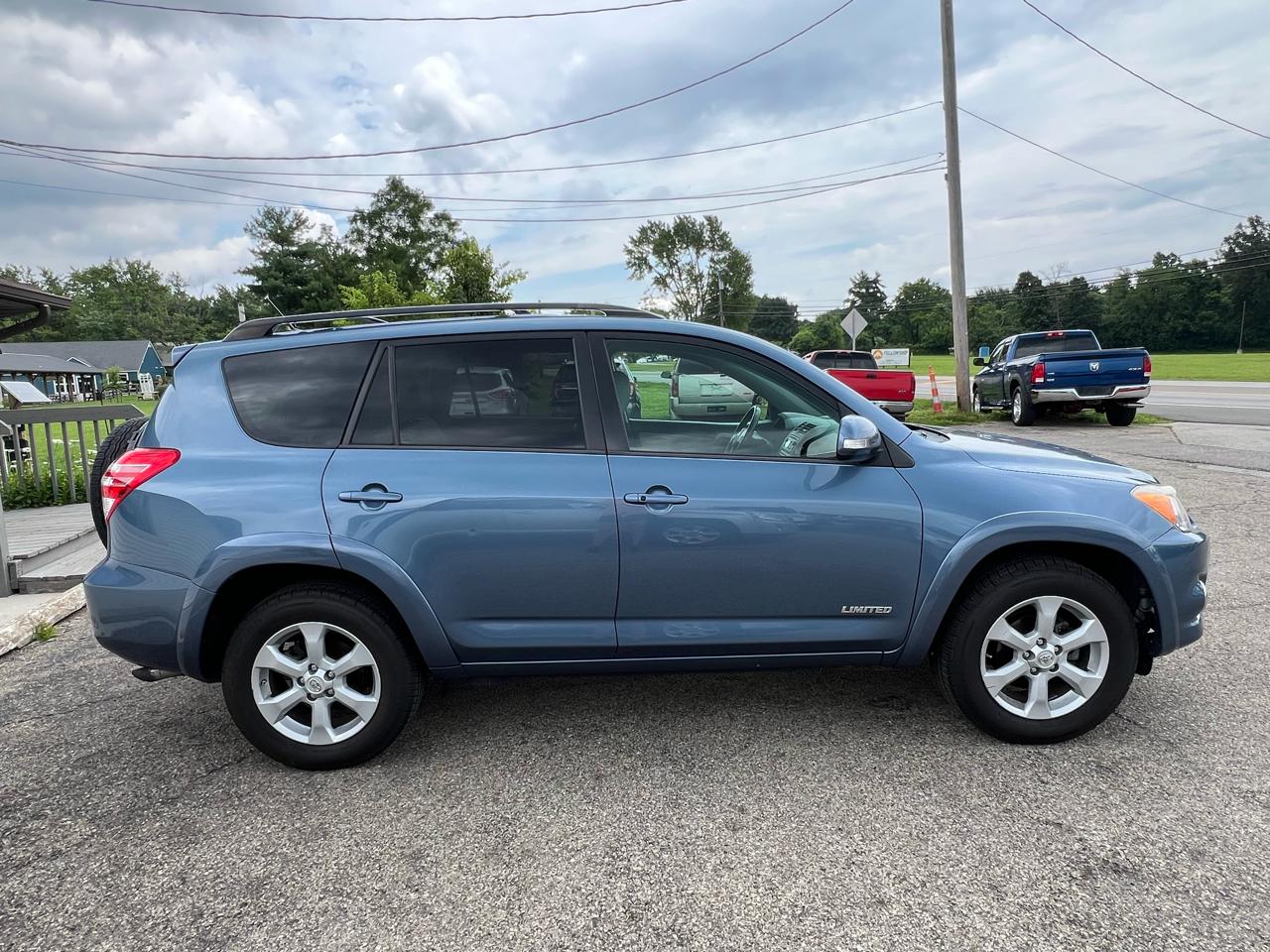 Toyota RAV4 Limited I4 4WD 2012