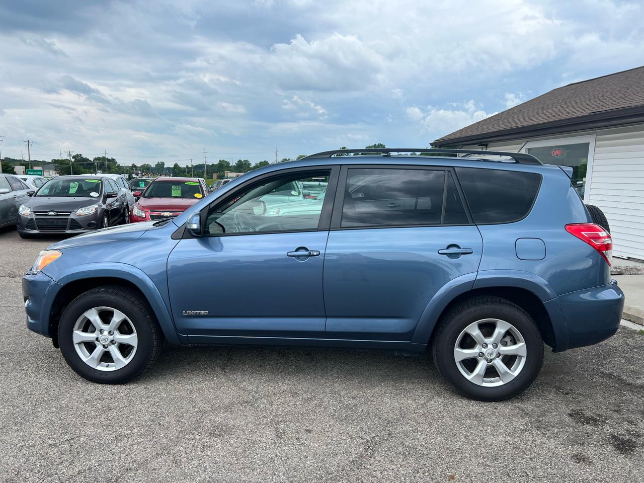 Toyota RAV4 Limited I4 4WD 2012