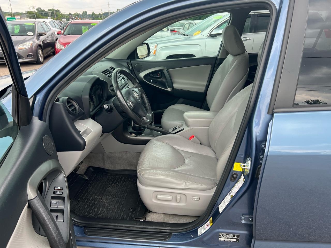 Toyota RAV4 Limited I4 4WD 2012
