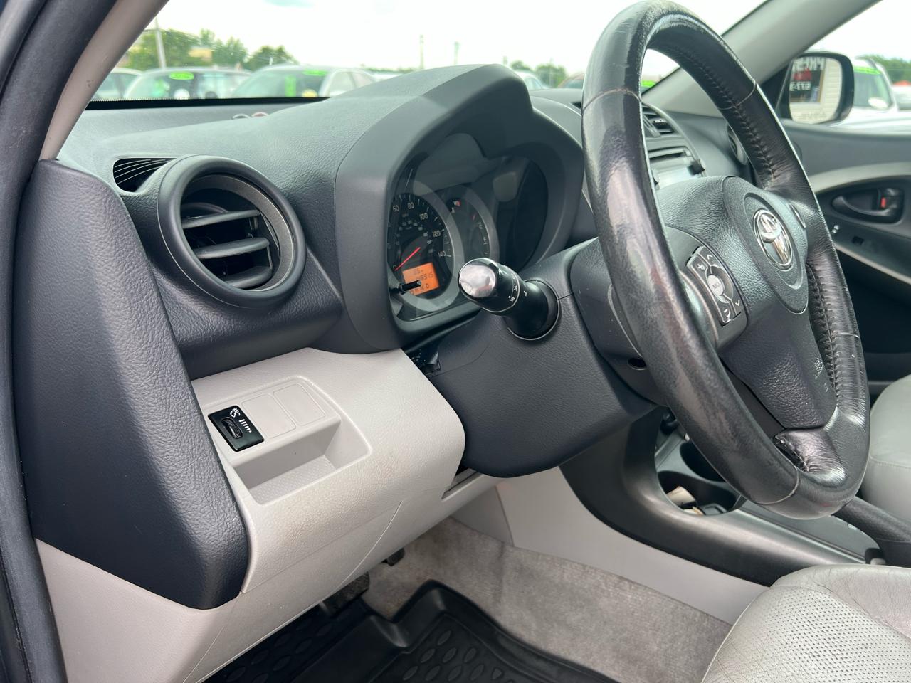 Toyota RAV4 Limited I4 4WD 2012