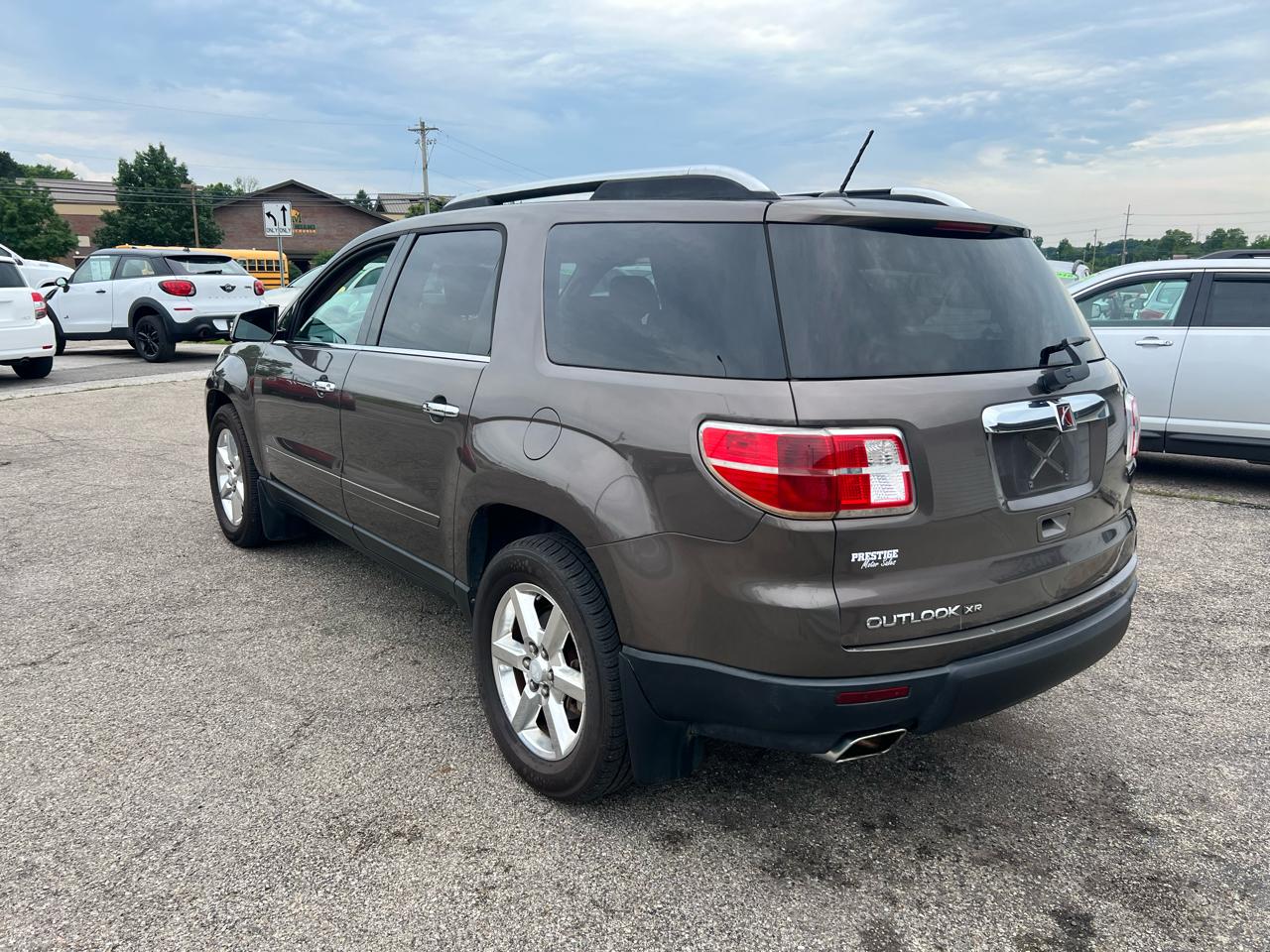 Saturn Outlook XR FWD 2007