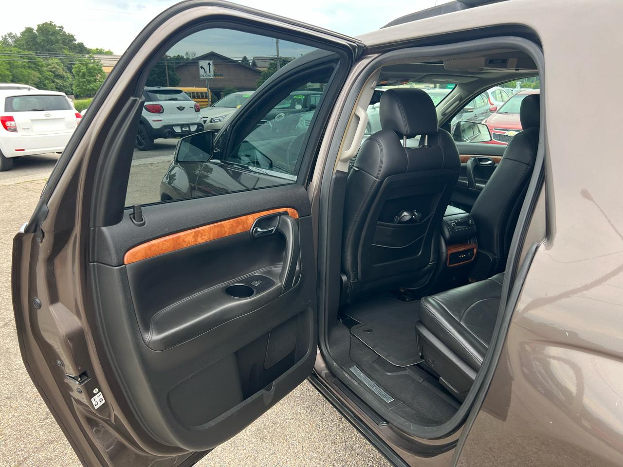 Saturn Outlook XR FWD 2007