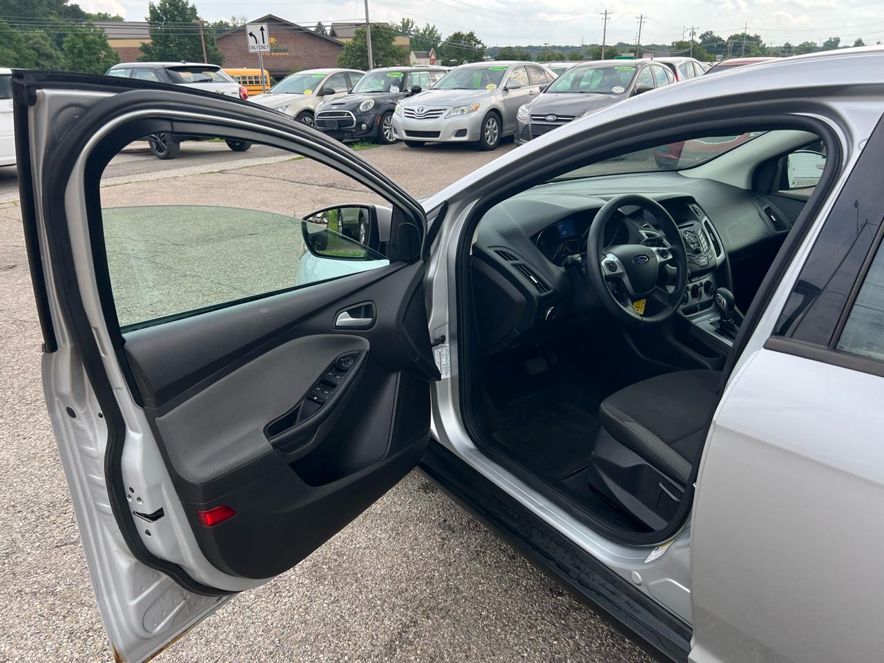 Ford Focus SE Hatch 2014