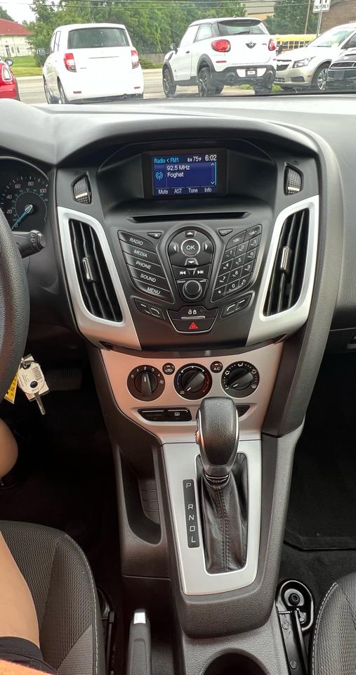 Ford Focus SE Hatch 2014