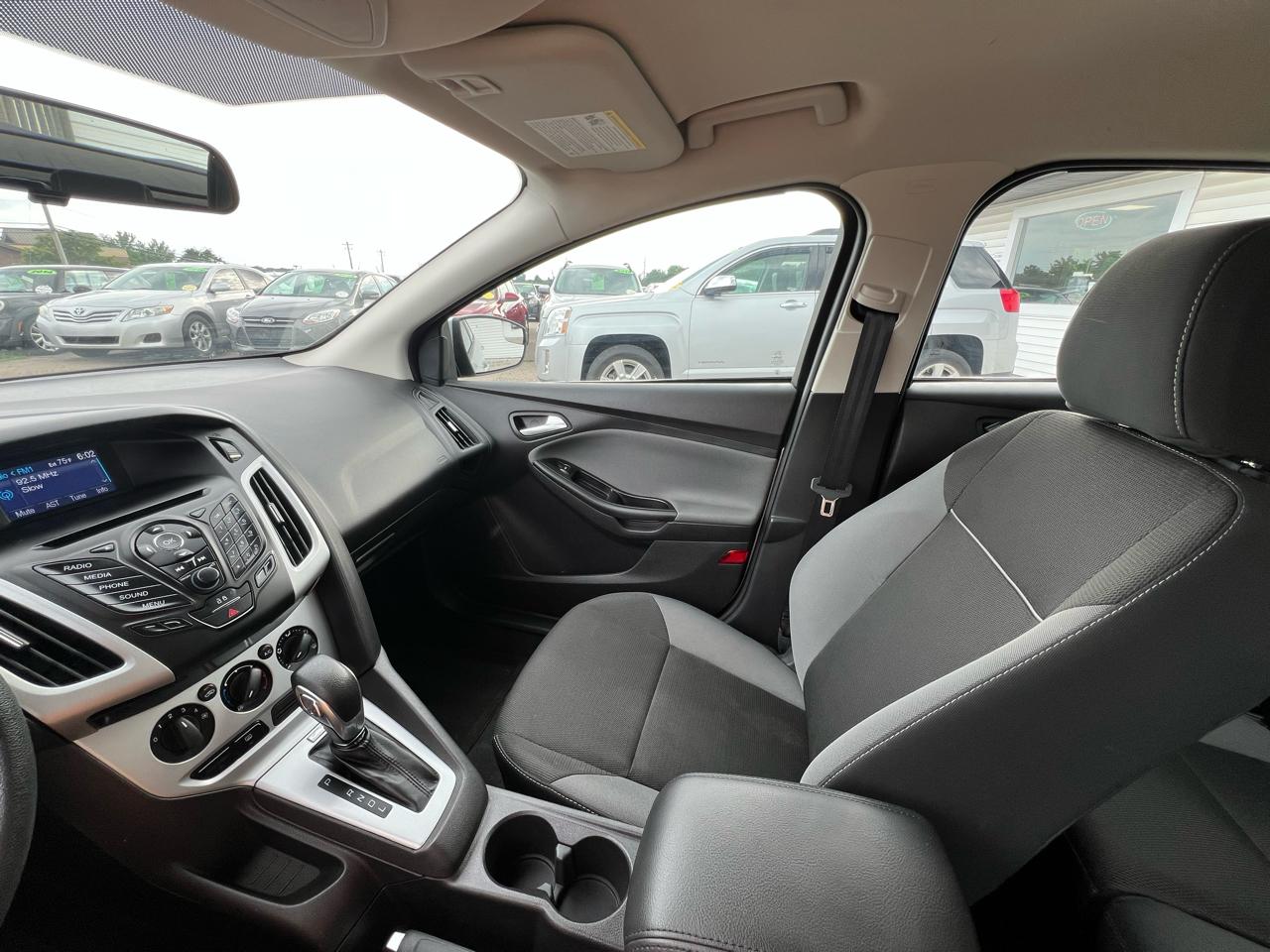 Ford Focus SE Hatch 2014