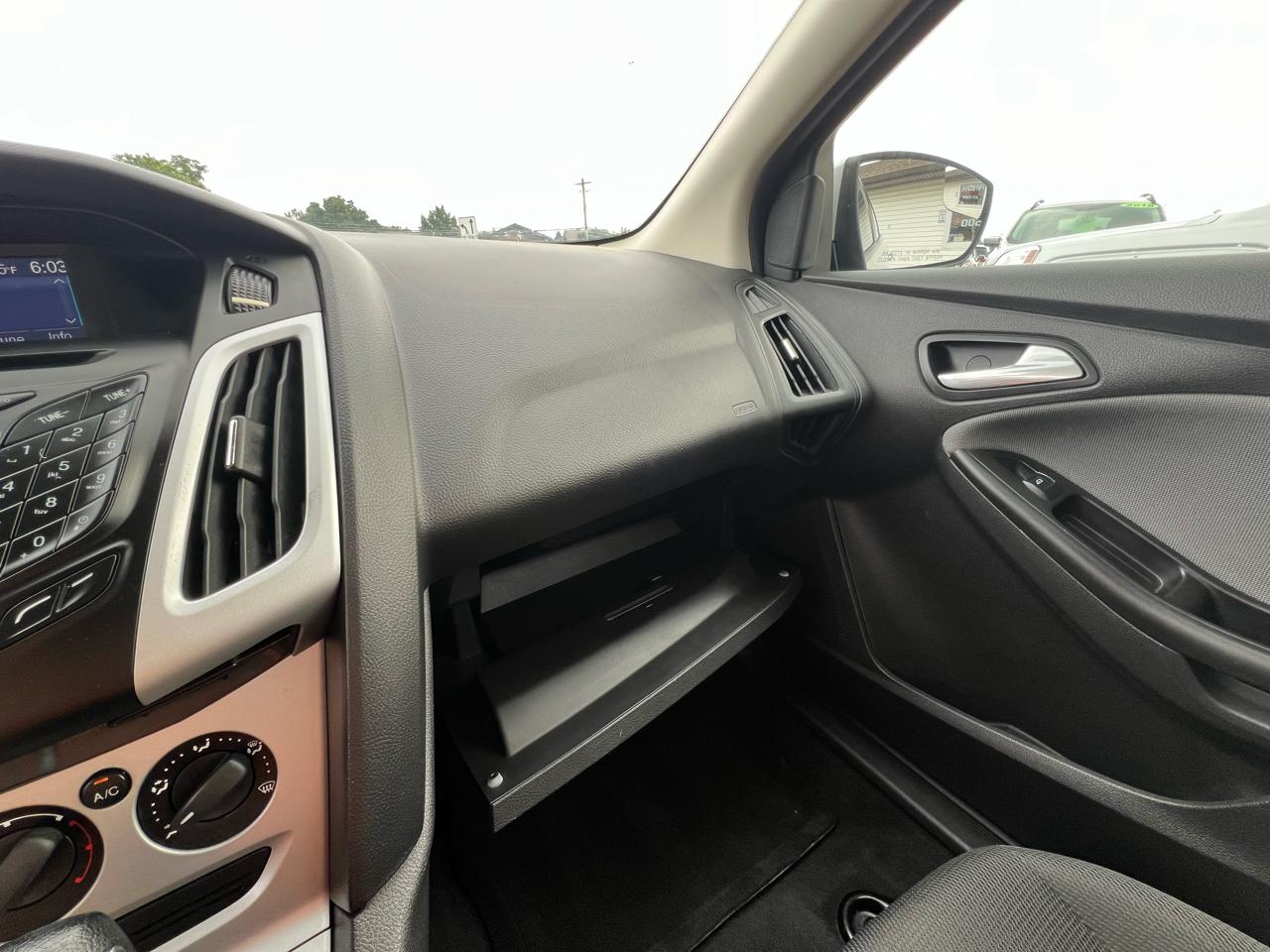 Ford Focus SE Hatch 2014