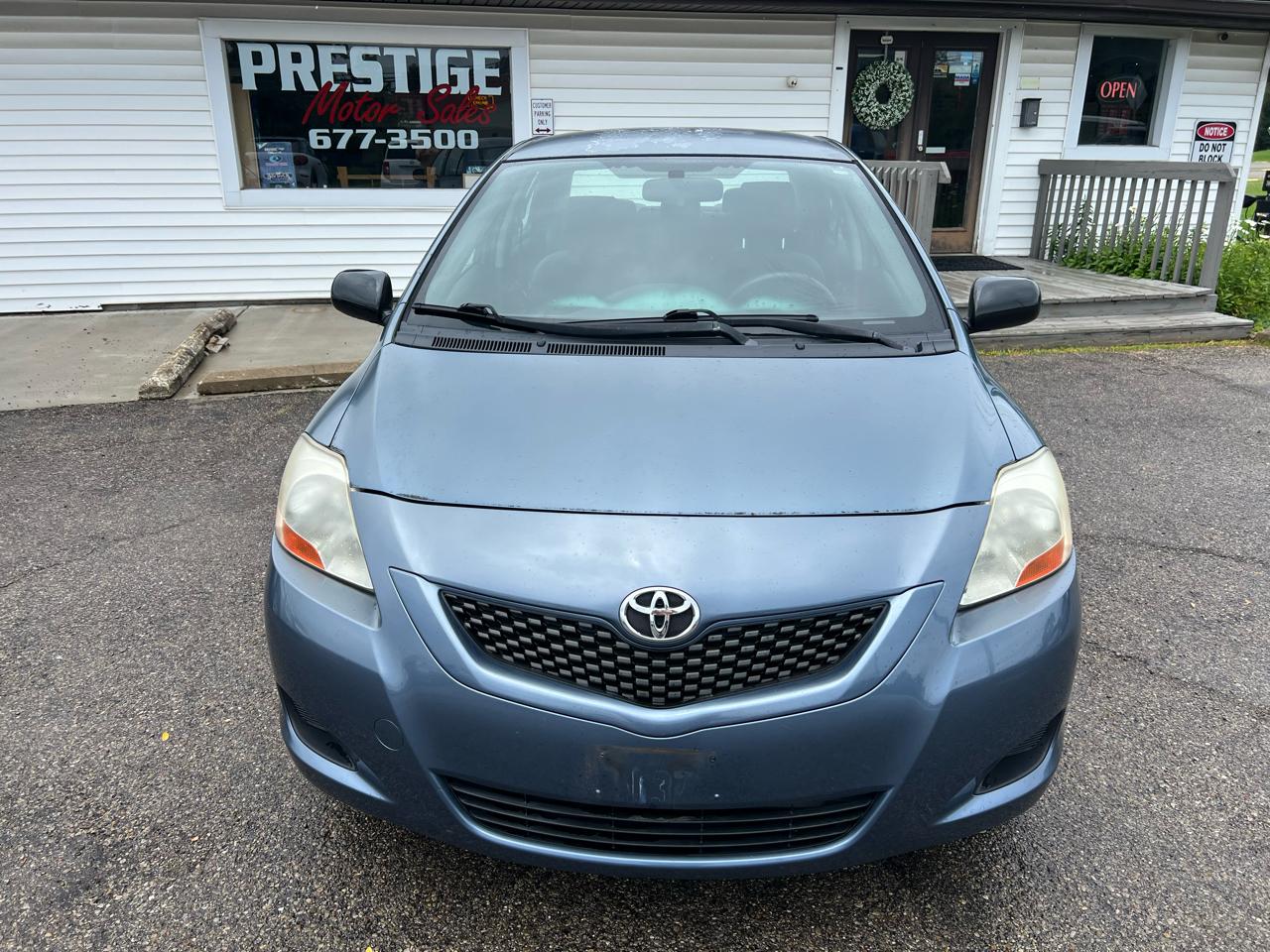 Toyota Yaris Sedan 4-Speed AT 2009
