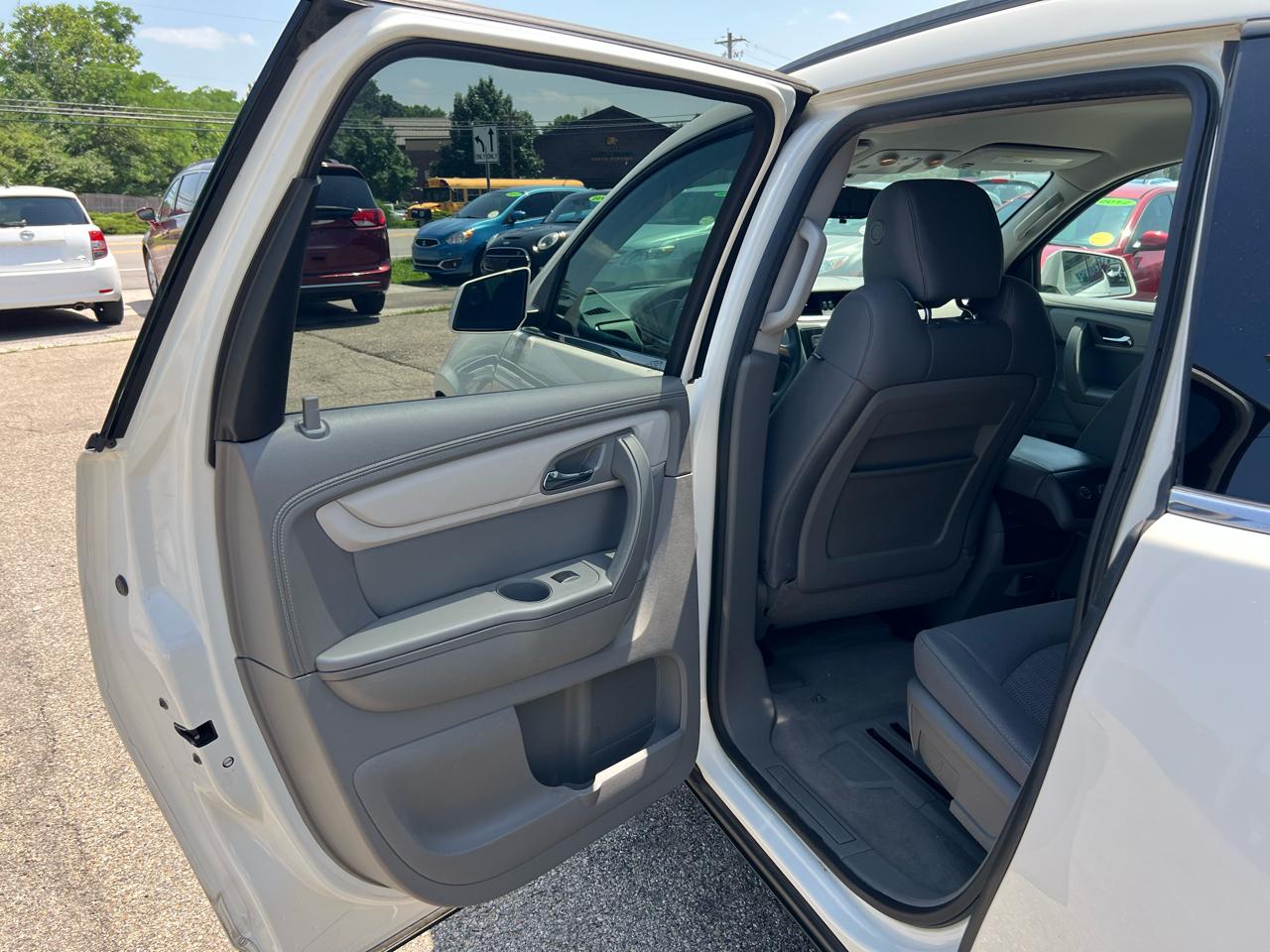 Chevrolet Traverse 1LT FWD 2014