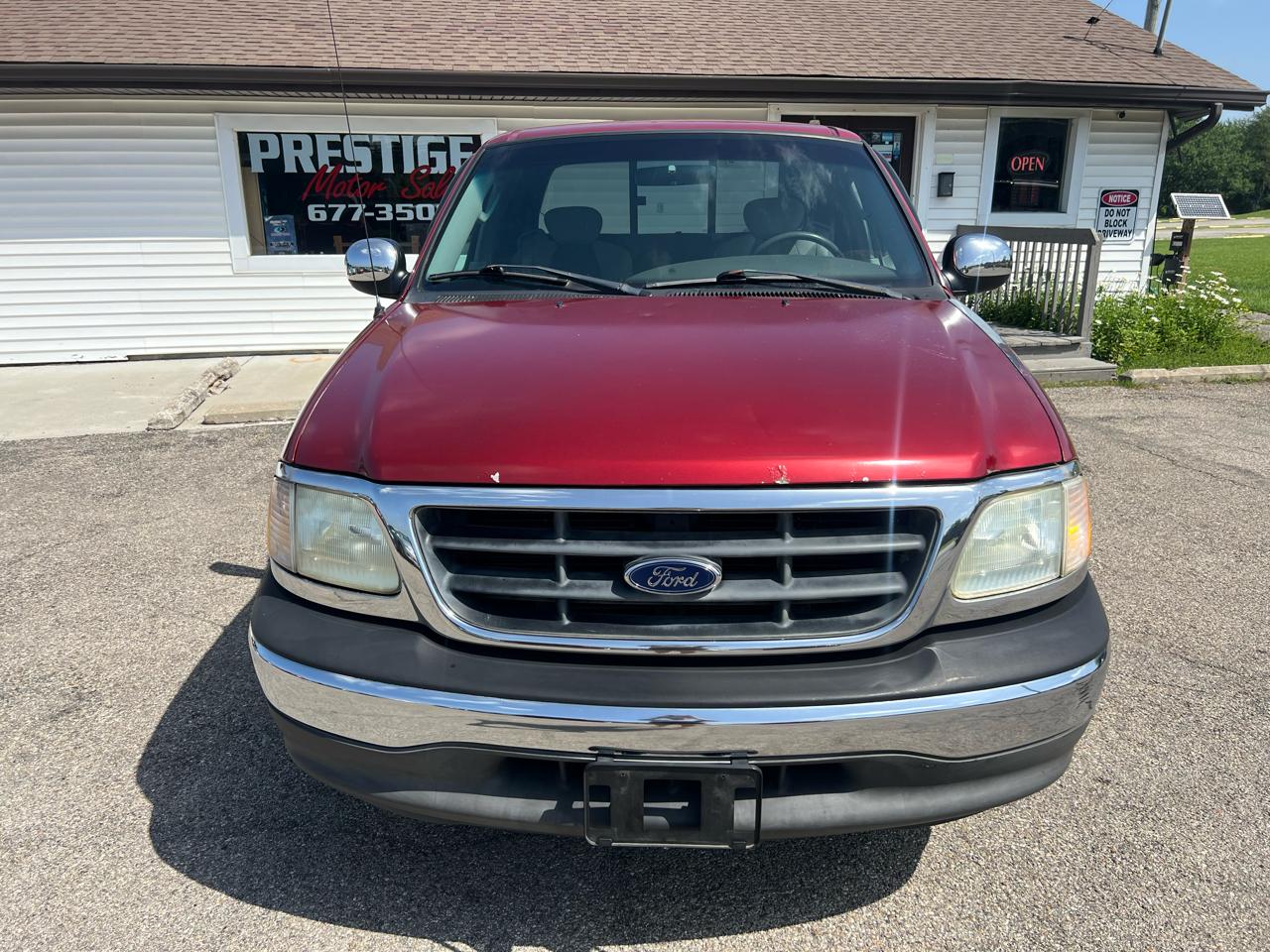 Ford F-150 XL SuperCab Short Bed 2WD 2002