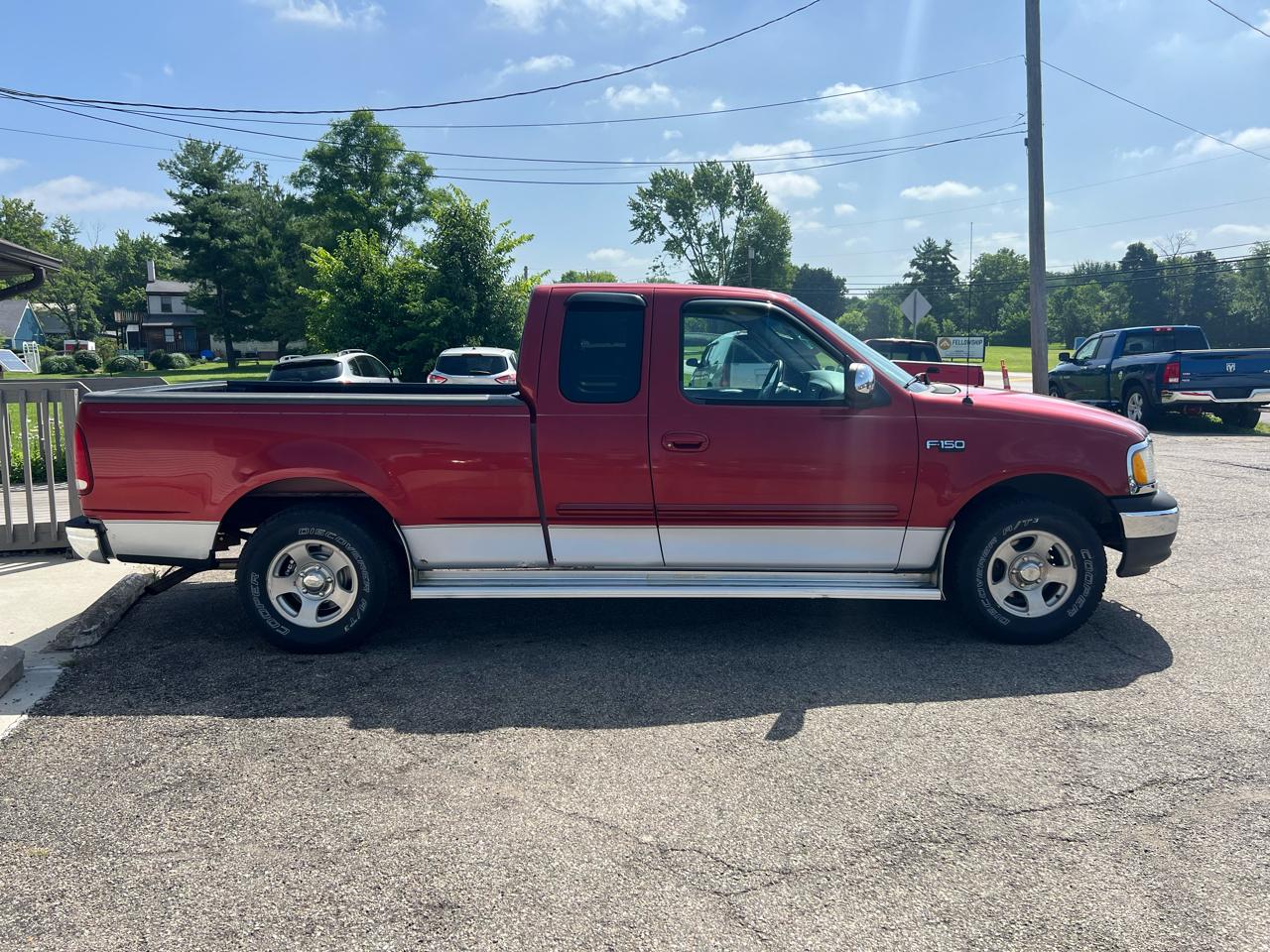 Ford F-150 XL SuperCab Short Bed 2WD 2002