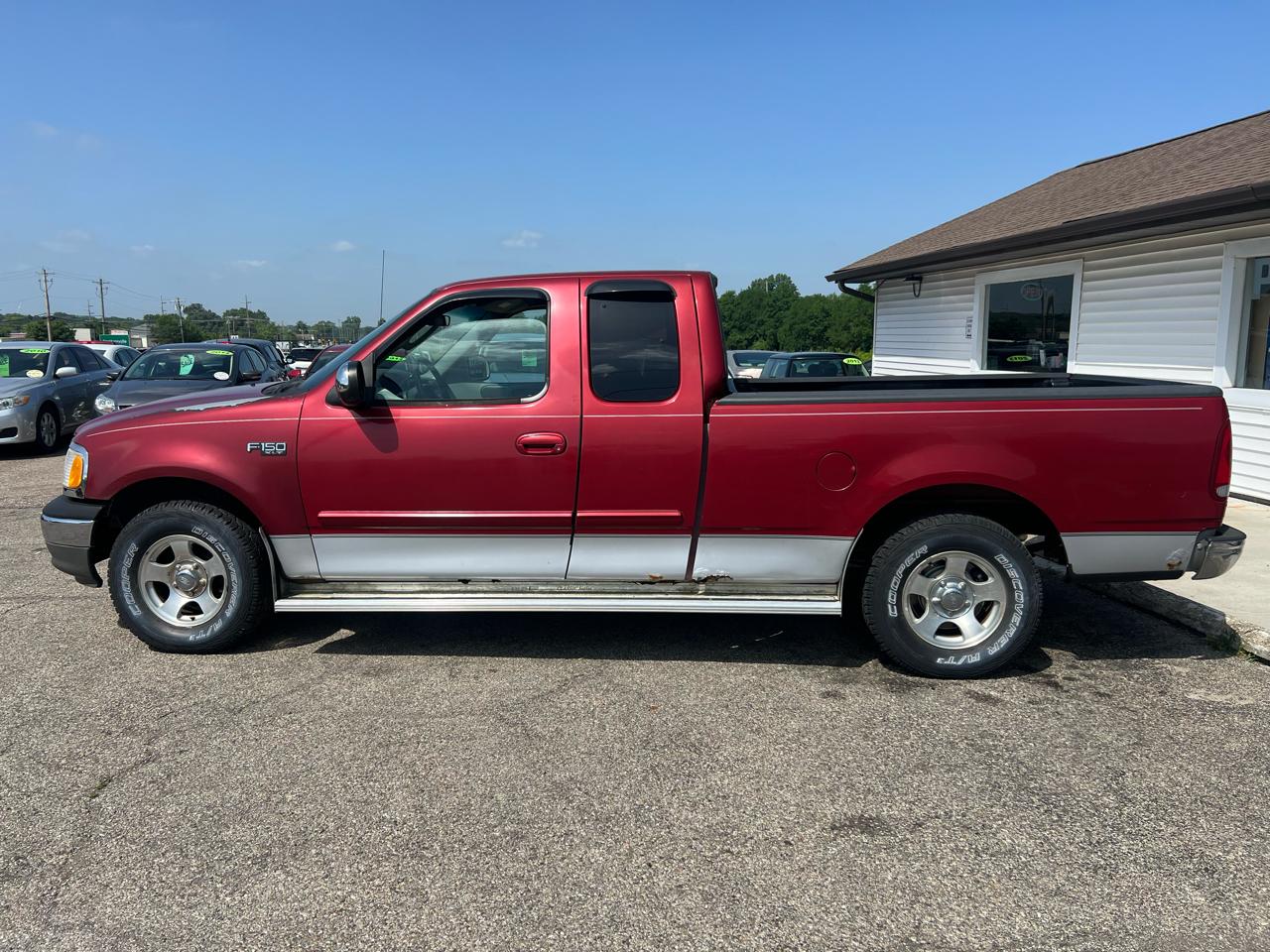 Ford F-150 XL SuperCab Short Bed 2WD 2002