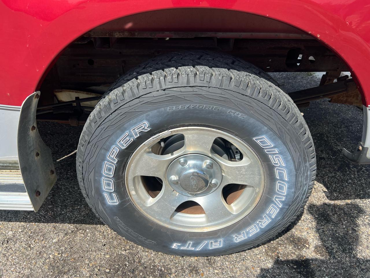 Ford F-150 XL SuperCab Short Bed 2WD 2002