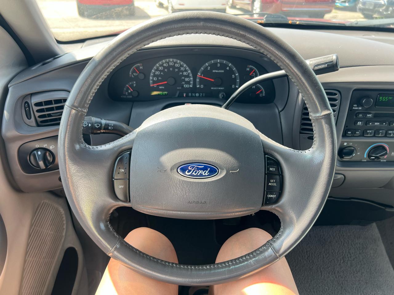 Ford F-150 XL SuperCab Short Bed 2WD 2002