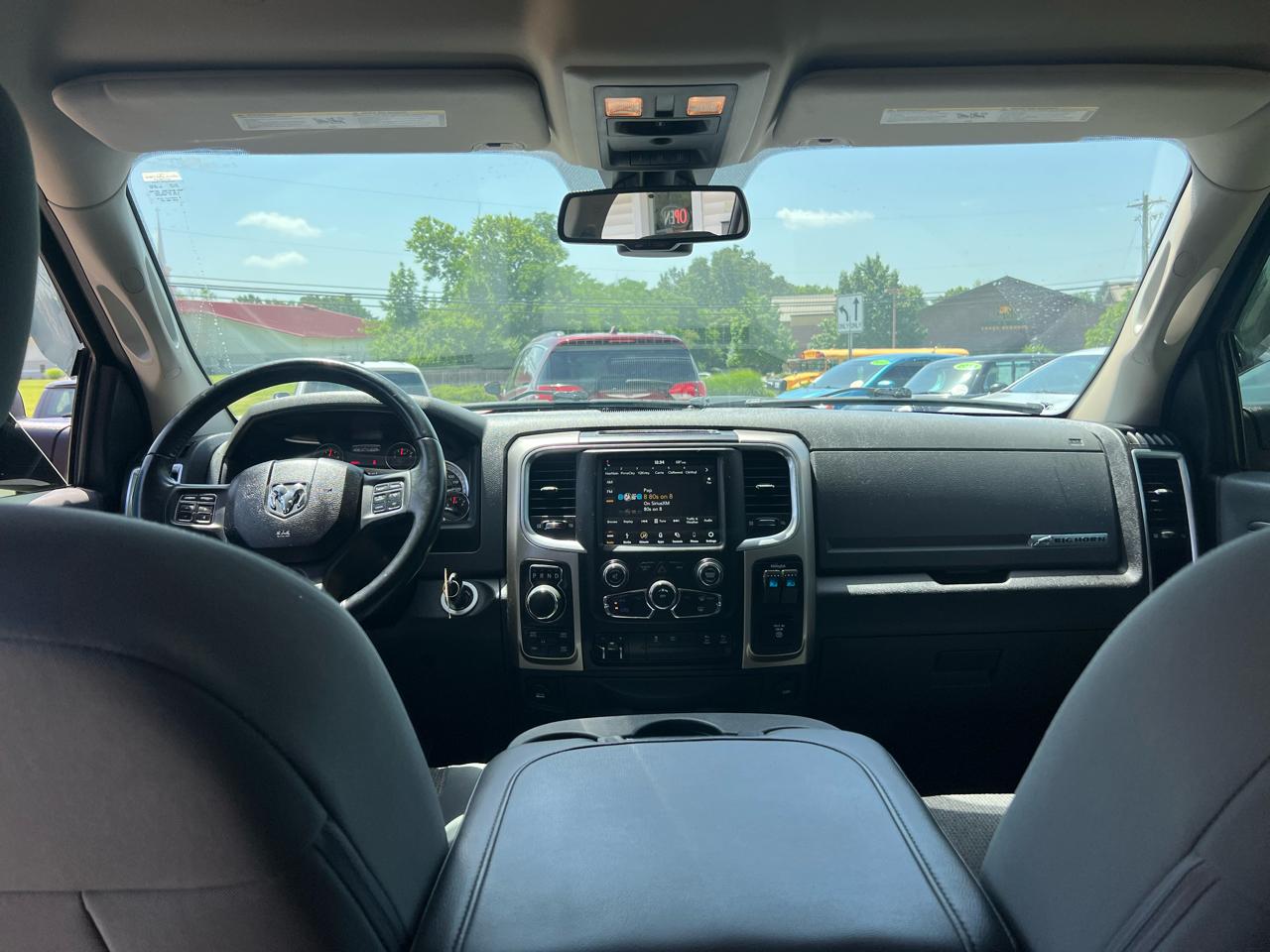 RAM 1500 SLT Crew Cab SWB 4WD 2018