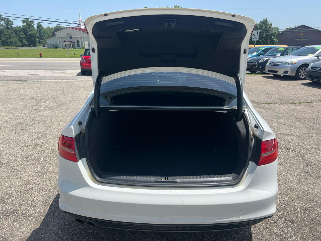 Audi A4 2.0T Sedan quattro Tiptronic 2014
