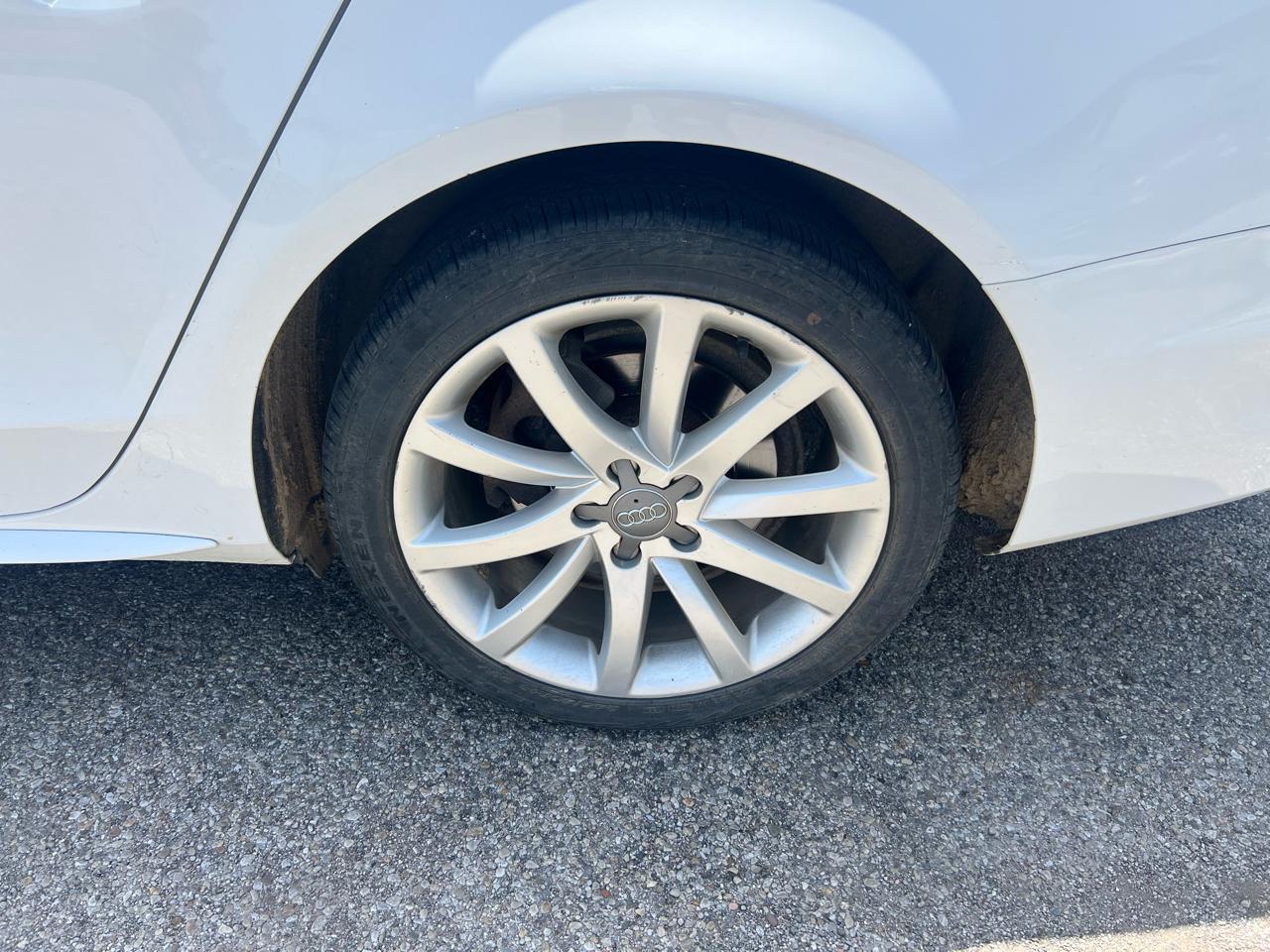 Audi A4 2.0T Sedan quattro Tiptronic 2014