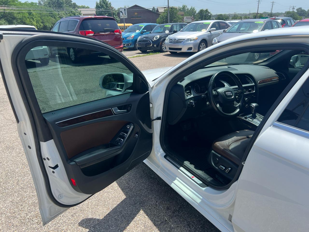 Audi A4 2.0T Sedan quattro Tiptronic 2014