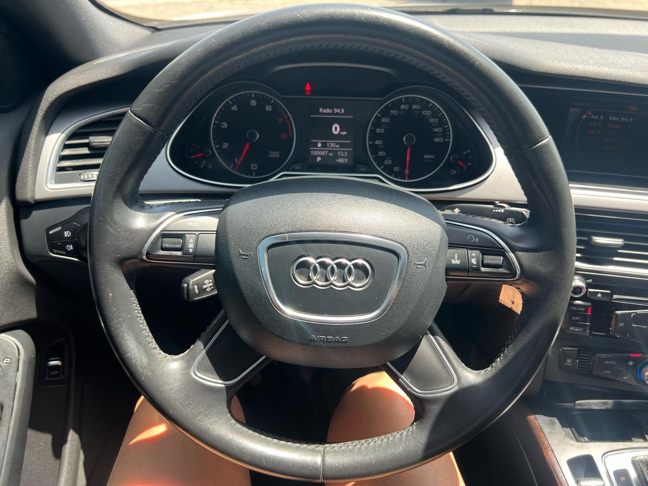 Audi A4 2.0T Sedan quattro Tiptronic 2014