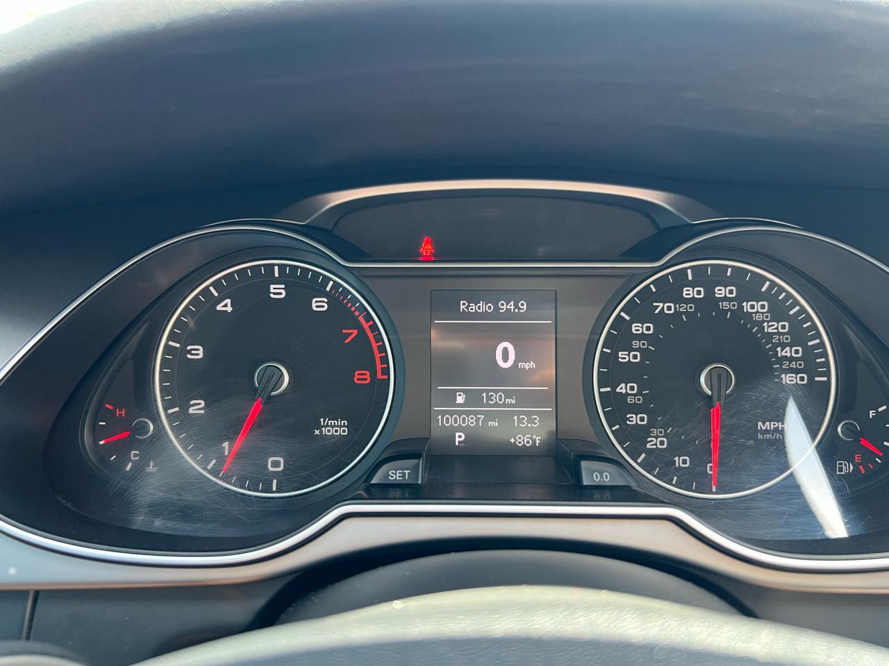 Audi A4 2.0T Sedan quattro Tiptronic 2014