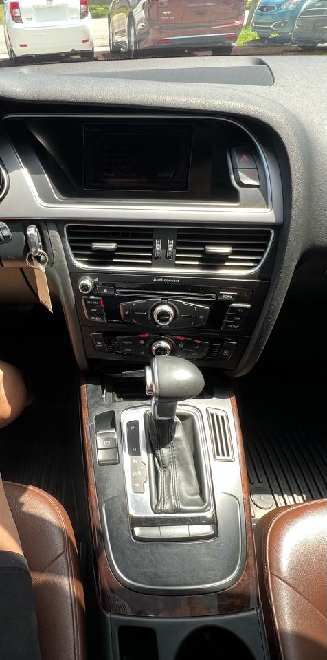 Audi A4 2.0T Sedan quattro Tiptronic 2014