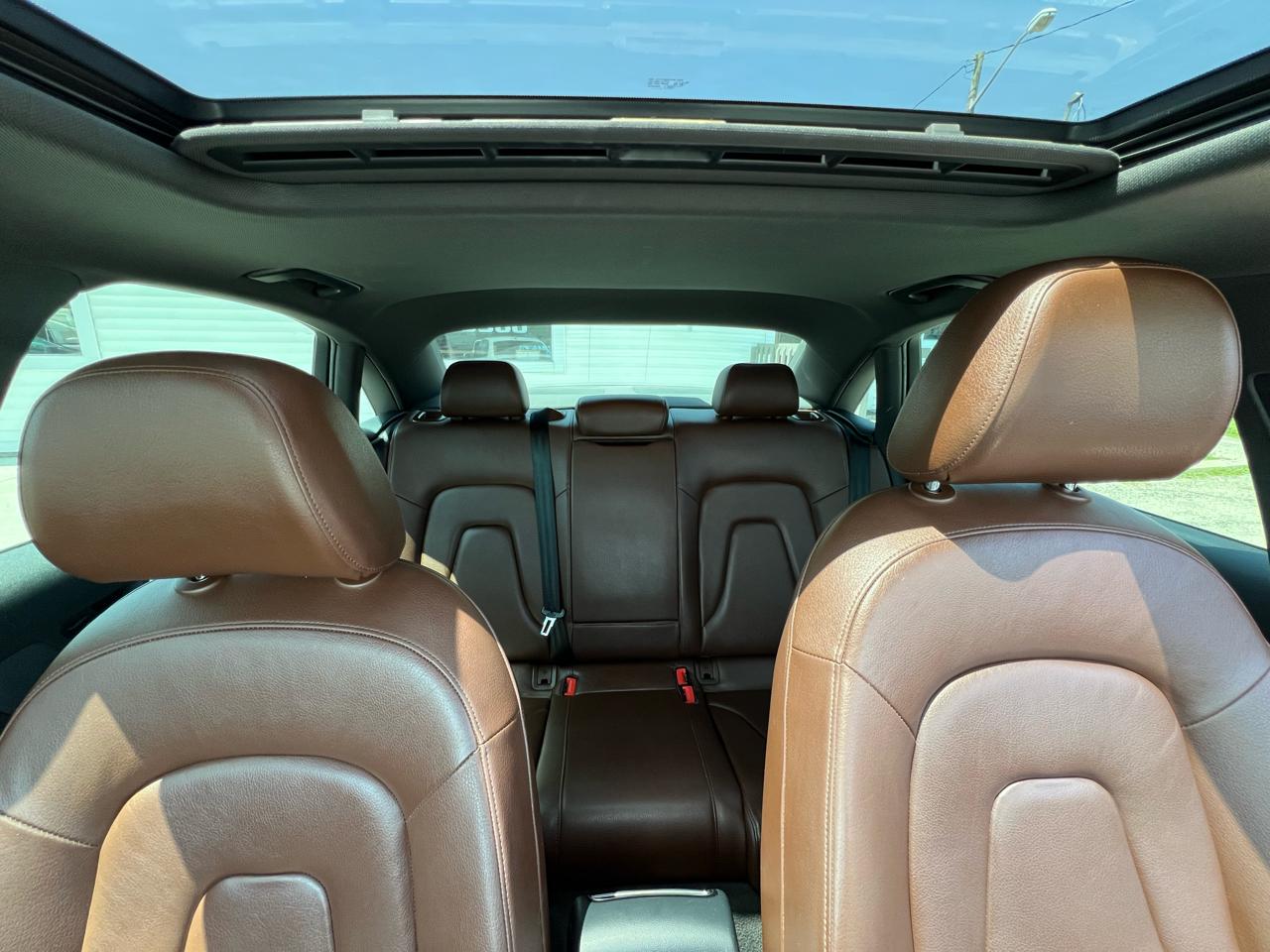 Audi A4 2.0T Sedan quattro Tiptronic 2014