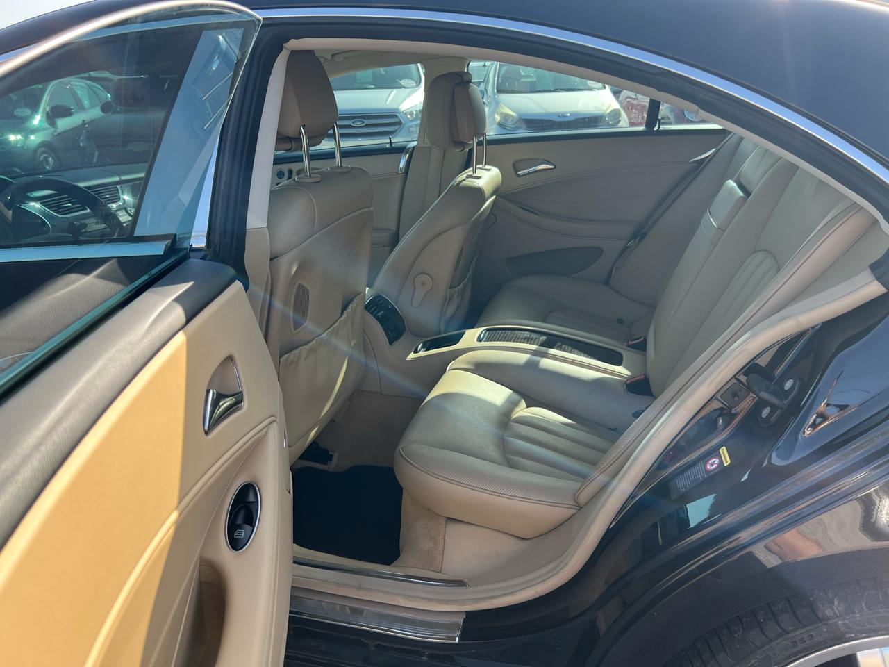 Mercedes-Benz CLS-Class CLS550 2011