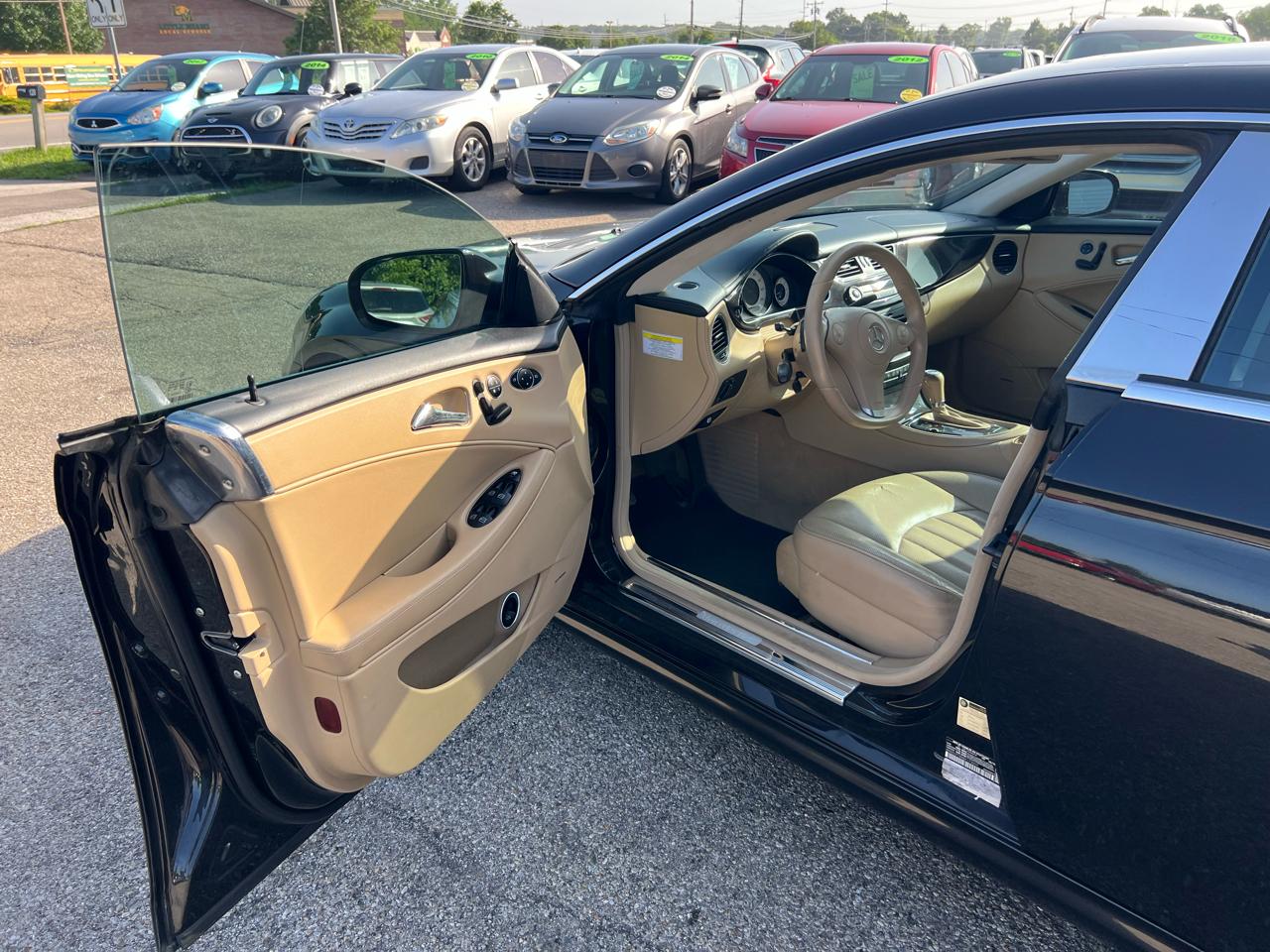 Mercedes-Benz CLS-Class CLS550 2011