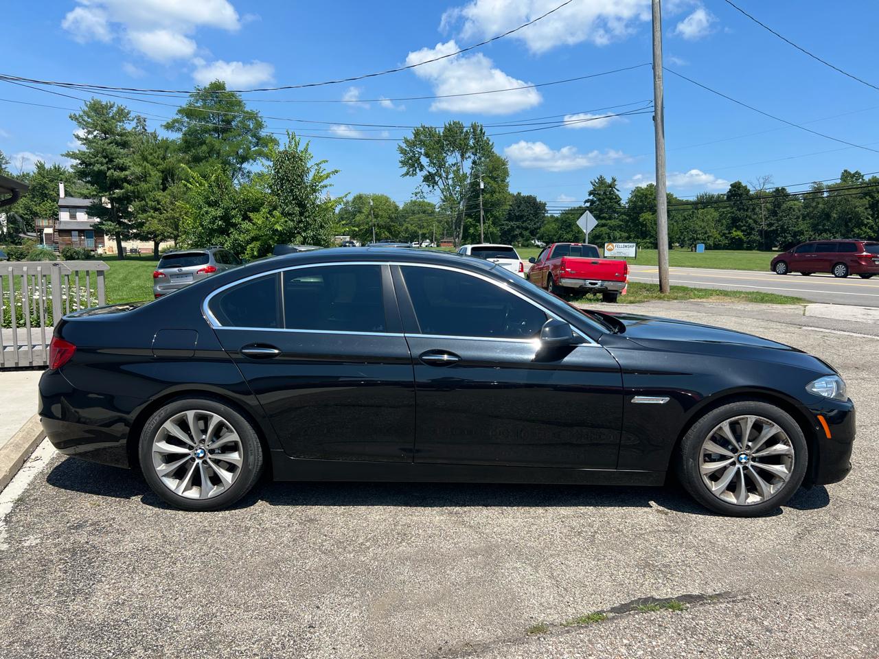 BMW 5-Series 528i xDrive 2016