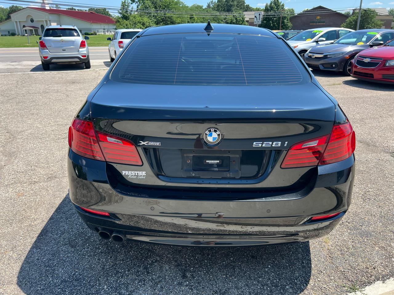 BMW 5-Series 528i xDrive 2016