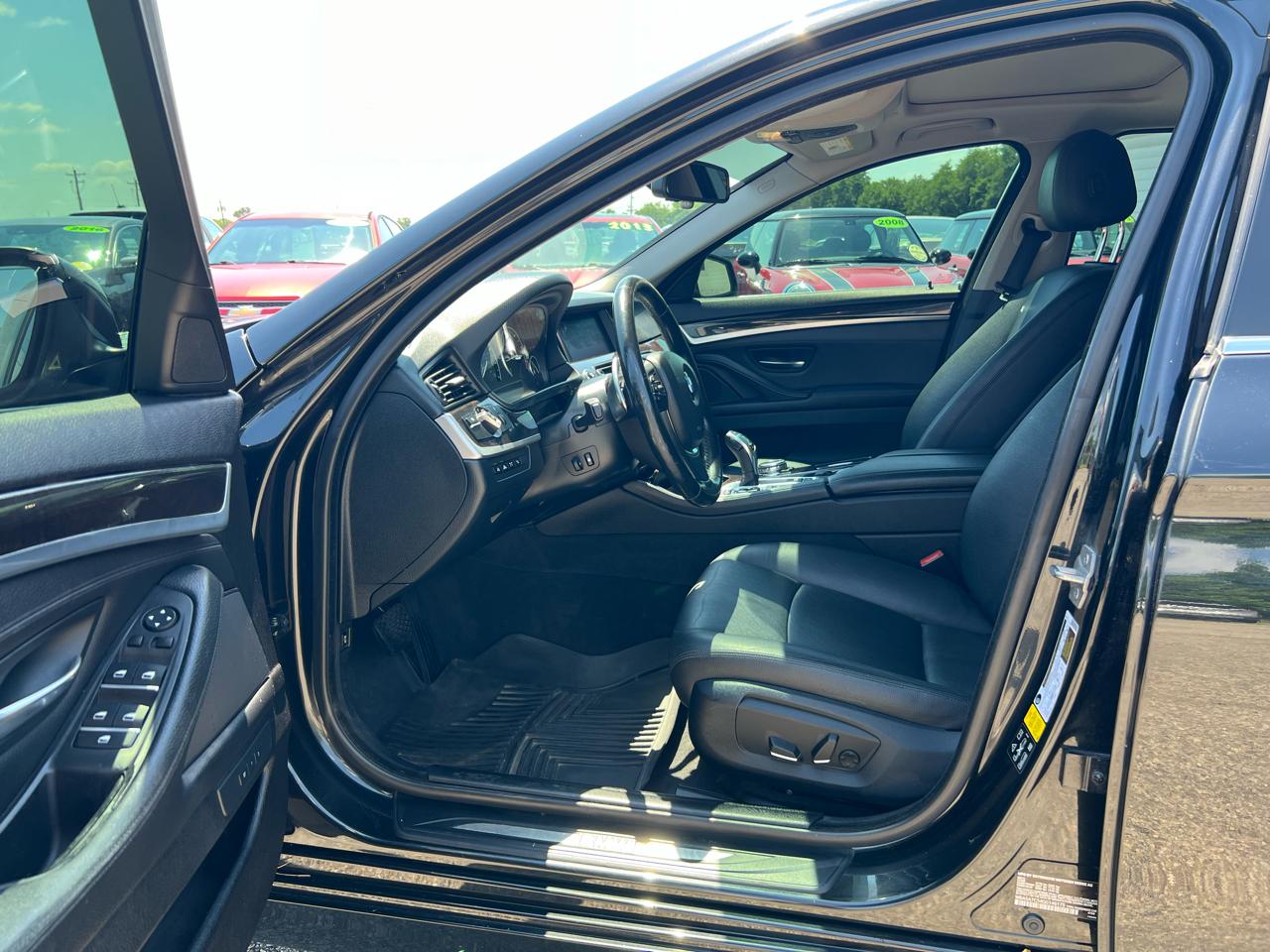BMW 5-Series 528i xDrive 2016