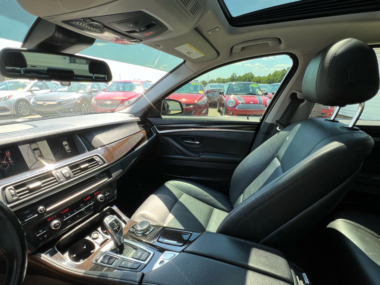 BMW 5-Series 528i xDrive 2016