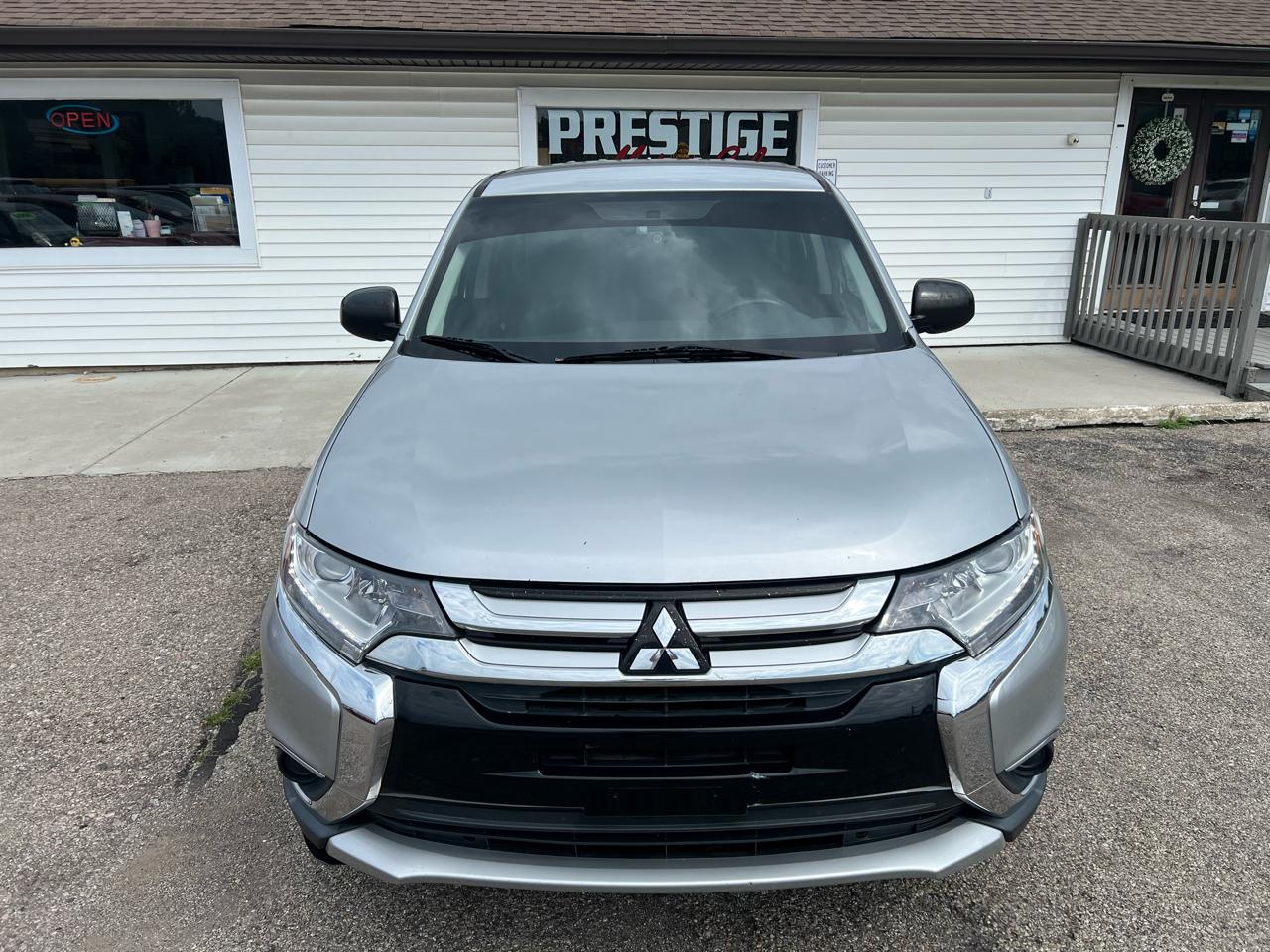Mitsubishi Outlander ES 2WD 2018