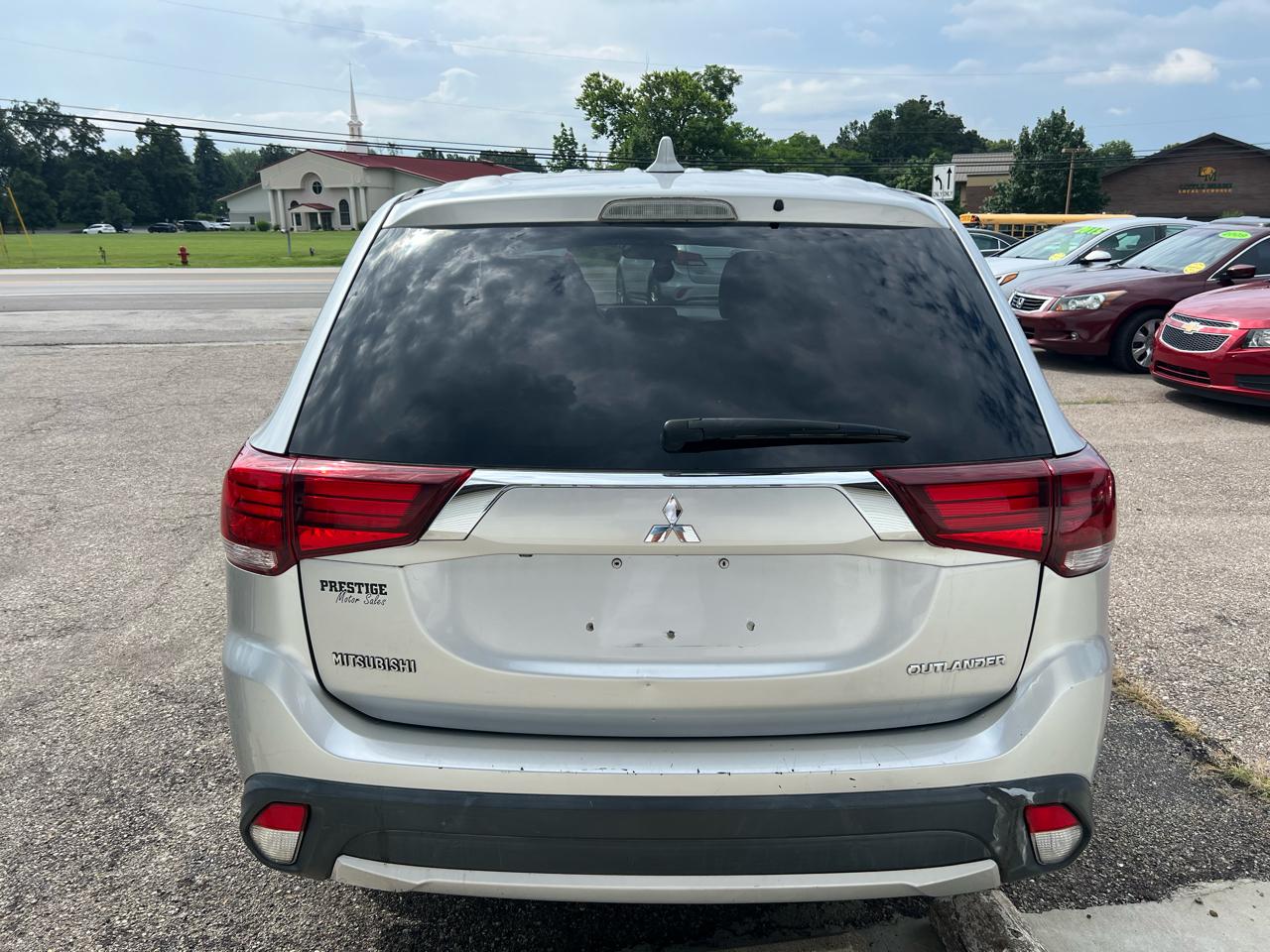 Mitsubishi Outlander ES 2WD 2018