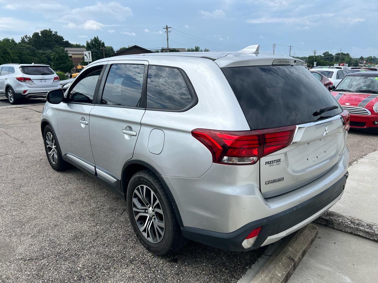 Mitsubishi Outlander ES 2WD 2018