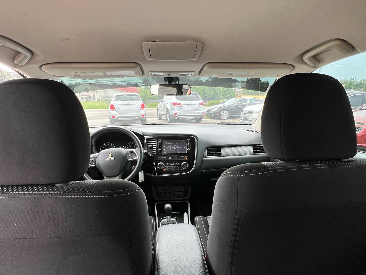 Mitsubishi Outlander ES 2WD 2018