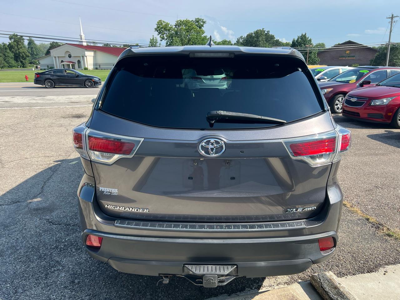 Toyota Highlander XLE AWD V6 2015