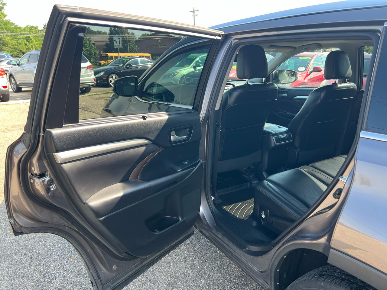 Toyota Highlander XLE AWD V6 2015