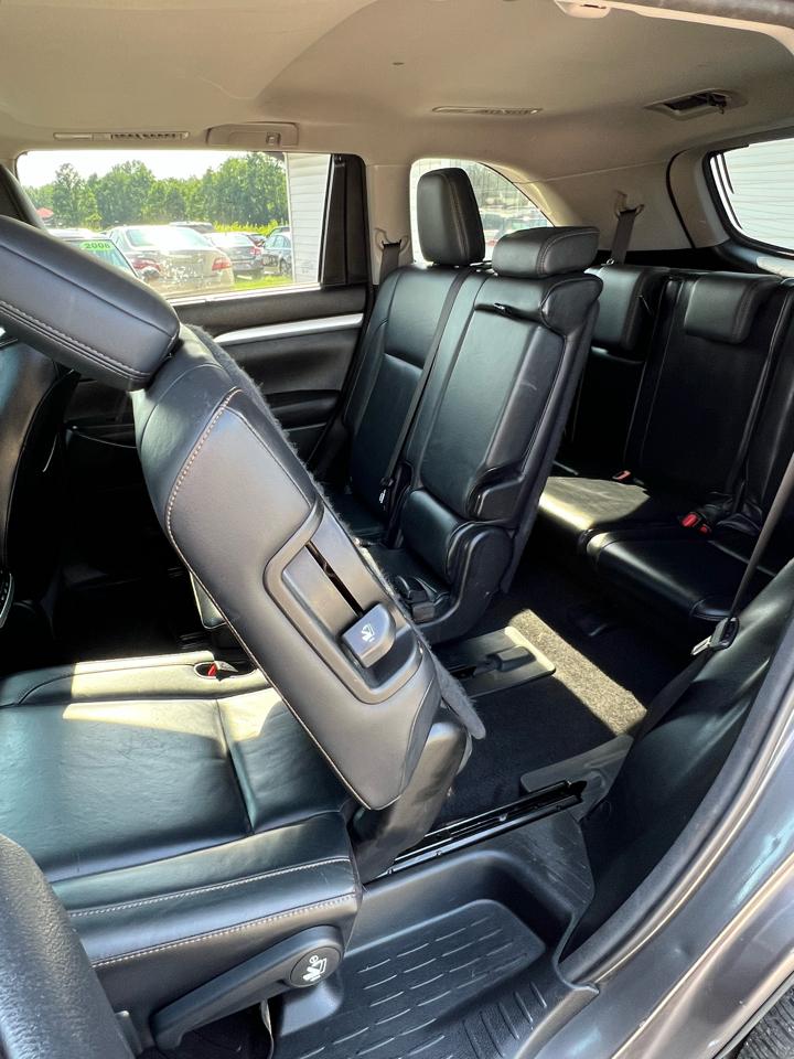 Toyota Highlander XLE AWD V6 2015