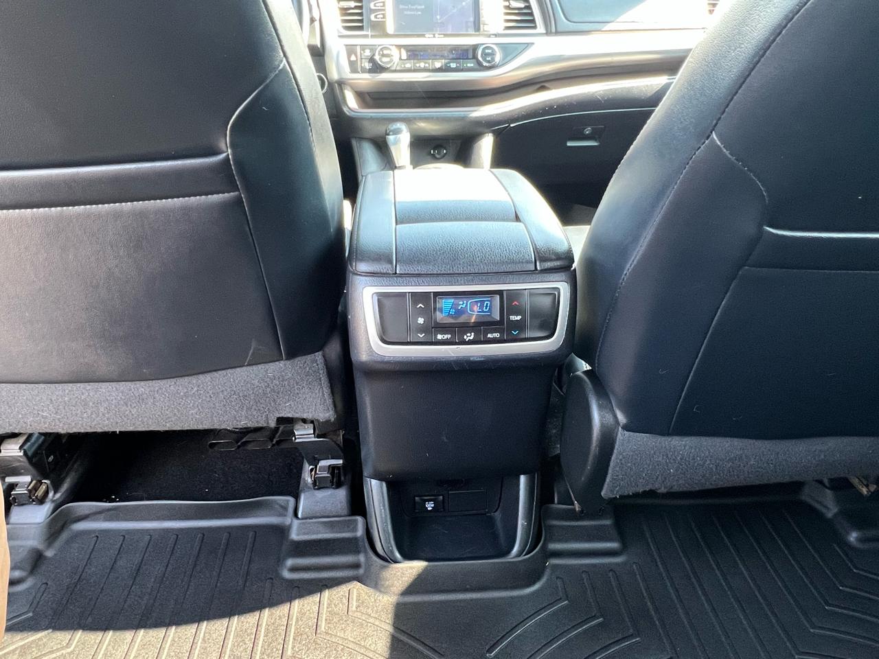 Toyota Highlander XLE AWD V6 2015