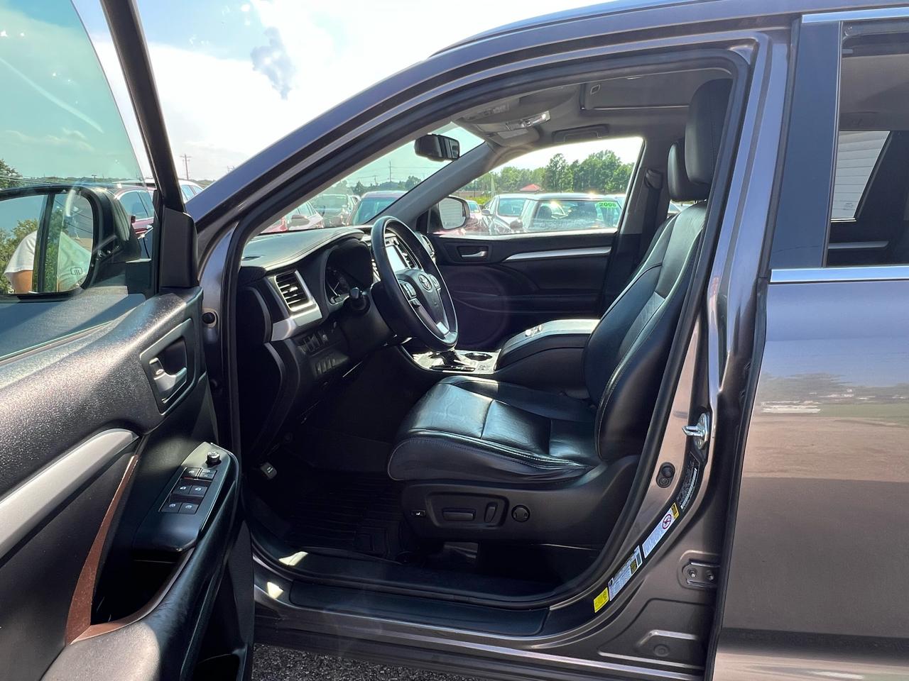 Toyota Highlander XLE AWD V6 2015